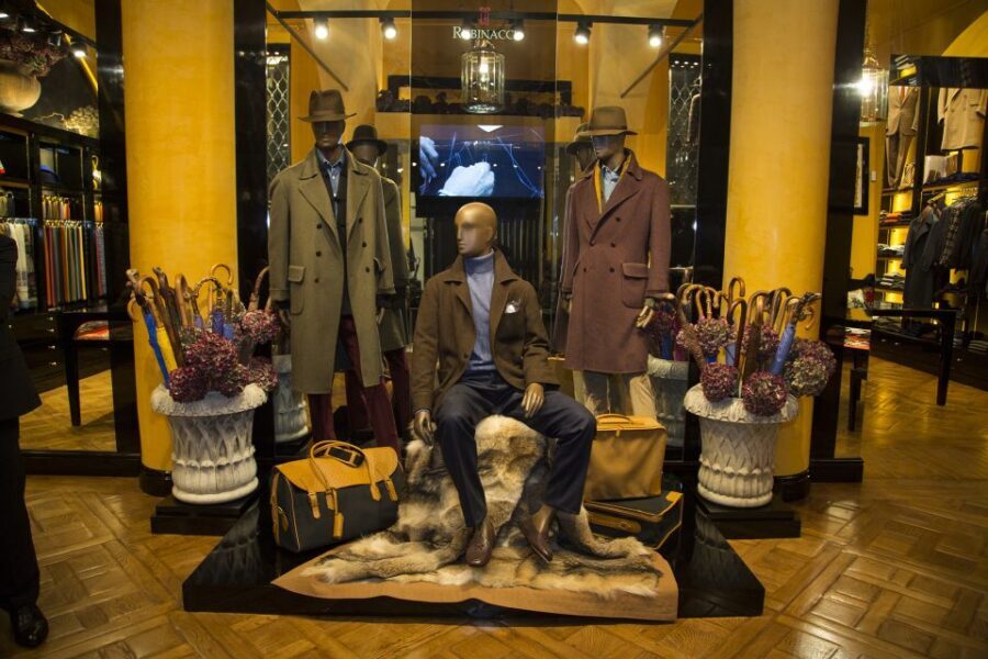 Milan: Walking Fashion Tour - Where the Tour Starts: Montenapoleone’s Fashion Power Spot