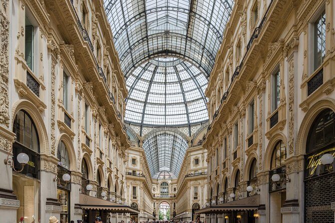 Private 4-Hour Walking Tour of Milan with private official tour guide - Galleria Vittorio Emanuele II and Pinacoteca di Brera: art and style under one roof