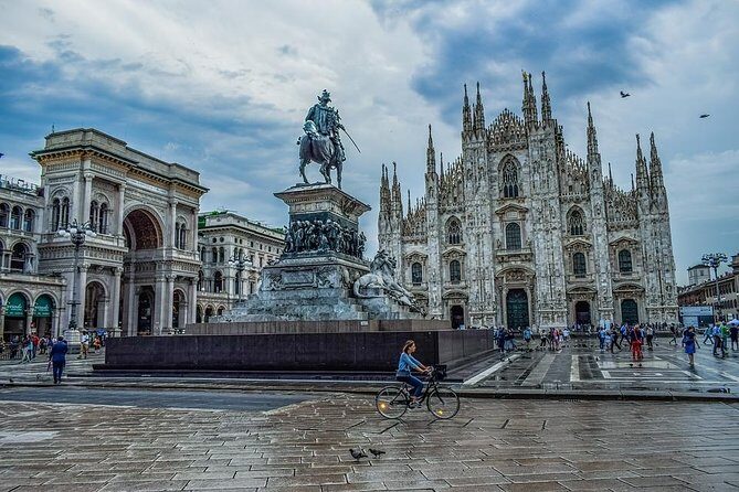 Private 4-Hour Walking Tour of Milan with private official tour guide - Duomo di Milano: your first big “wow,” plus what to notice