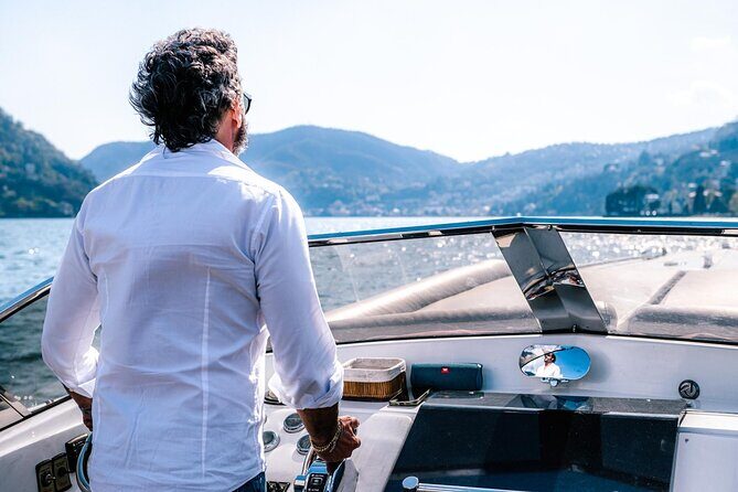 Private Boat Tour with Open Bar Lake Como 7 Pax - Como to Life Electric: the modern start before the villa parade