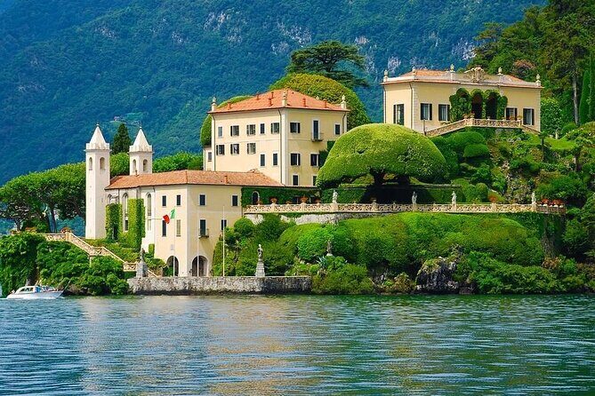 Private Lake Como Boat Tour with Captain Exclusive Scenic Cruise - Boat comfort and the practical stuff: warmth, towels, and photo time