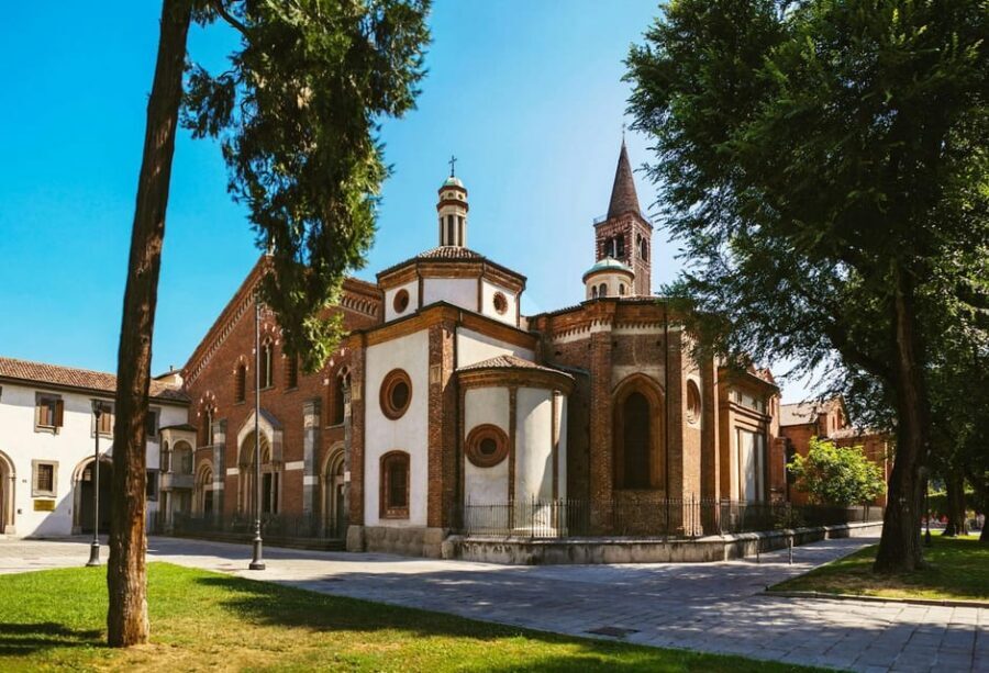 Private Milan Canals and Navigli Neighborhood Guided Tour - How the private 2-hour format works for pacing