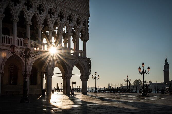 Private Transfer from Milan to Venice with a 2h Stop in Verona - Verona’s Piazza delle Erbe for 2 Hours