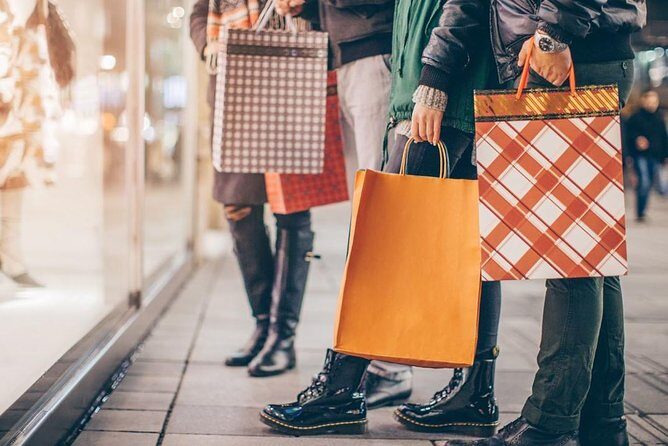Serravalle Outlet, tour from Milan. - Pickup in Milan (10:30am start): how you avoid the daily hassle