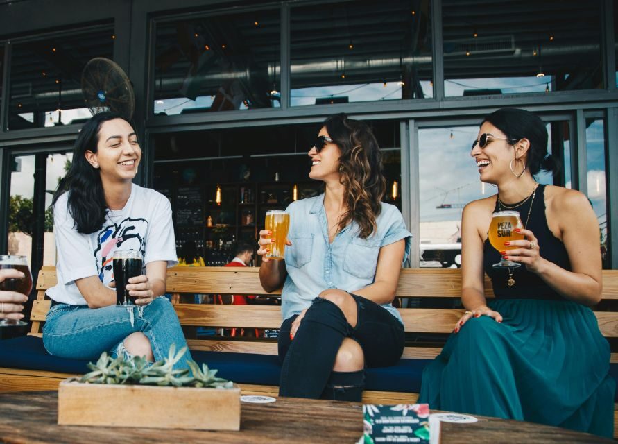 "Sip, Chat, Connect" - Your start in Milan: meeting point and first impressions