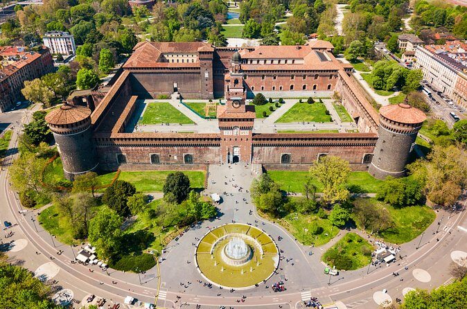 Skip-the-line Duomo Cathedral Private Tour & Rooftop Access - Timing and options: choose the version that matches your energy level