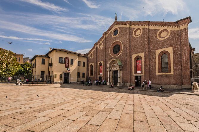 Skip the Line: Last Supper Tour in Milan - Starting at Piazza di Santa Maria delle Grazie: easy to find, fast to go