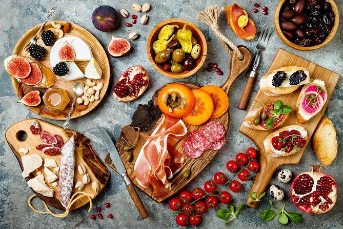 The art of the Italian Aperitivo with a local: Learn & Enjoy in Milan - Milan Aperitivo in a Local’s Home: What the Night Feels Like