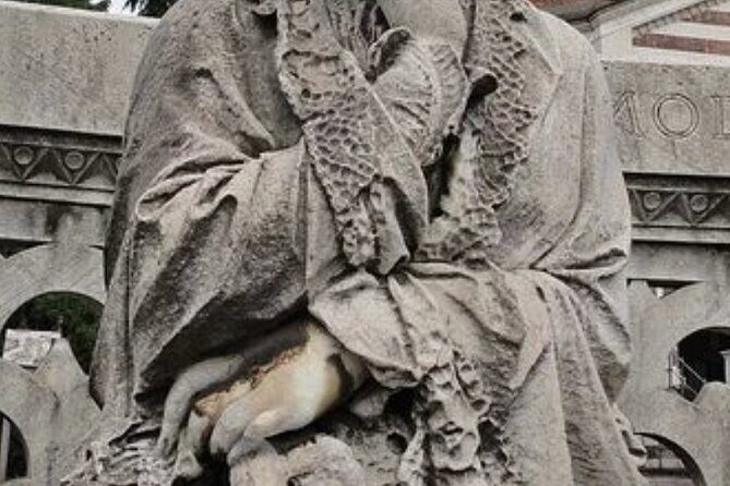 The Monumental Cemetery of Milan: discover the unexpected - What you’ll actually see: tombs, families, and the cemetery’s “inhabitants”