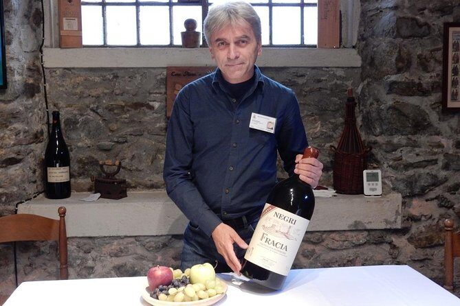Wine and Food tasting PRIVATE Guided Tour - Food pairing: why the local bites matter here